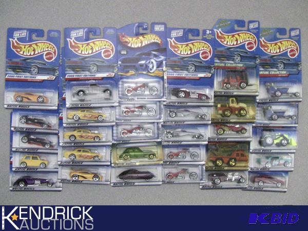 Lot of 30 - 2000 New Old Stock Carded Hot Wheels