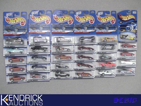 Lot of 30 - 2000 New Old Stock Carded Hot Wheels