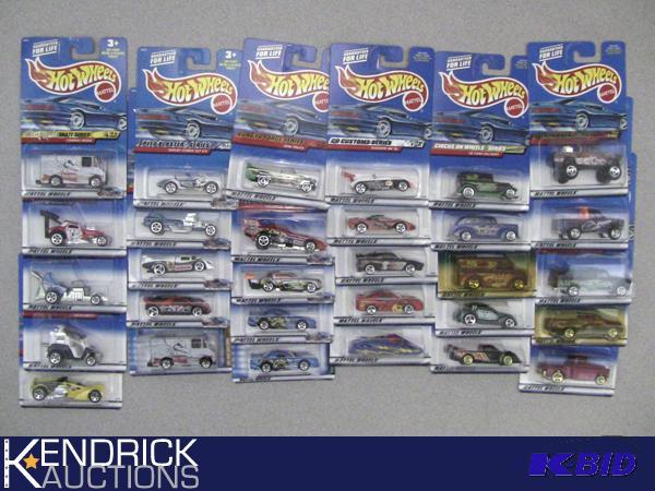 Lot of 30 - 2000 New Old Stock Carded Hot Wheels