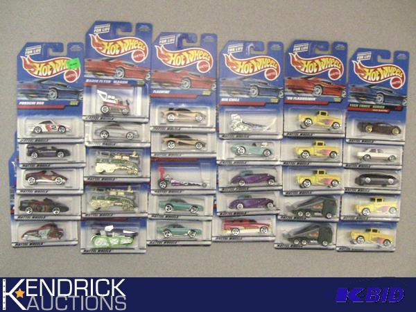 Lot of 30 - 1998 New Old Stock Carded Hot Wheels