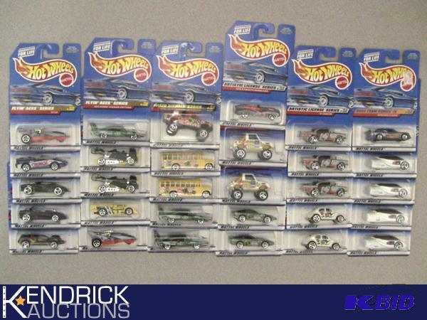Lot of 30 - 1998 New Old Stock Carded Hot Wheels