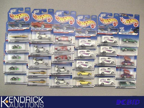 Lot of 30 - 1998 New Old Stock Carded Hot Wheels