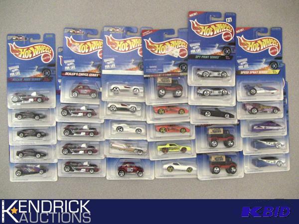 Lot of 30 - 1997 New Old Stock Carded Hot Wheels