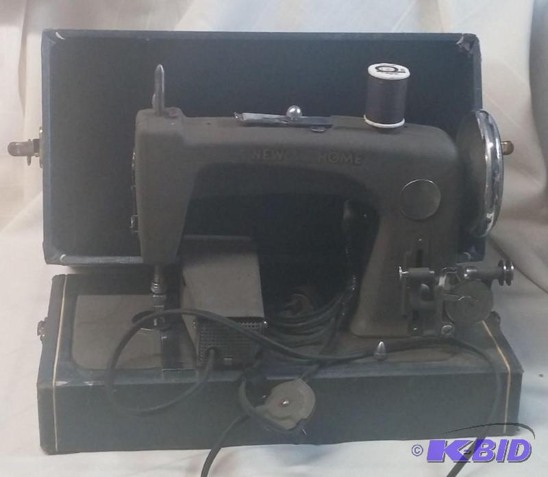 lot 17 image: Vintage New Home Sewing Machine...