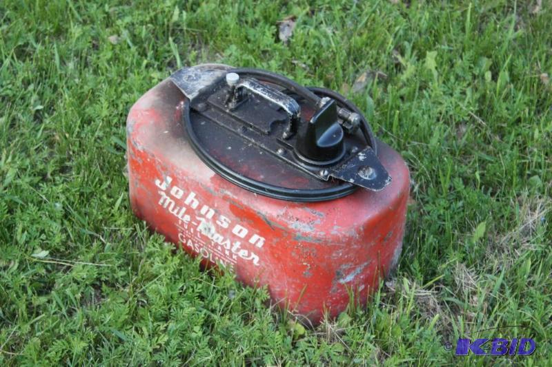lot 15 image: 4 Gal Boat Gas Tank...