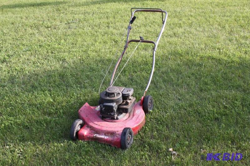 lot 17 image: Rally 18&quot walk-behind mower...