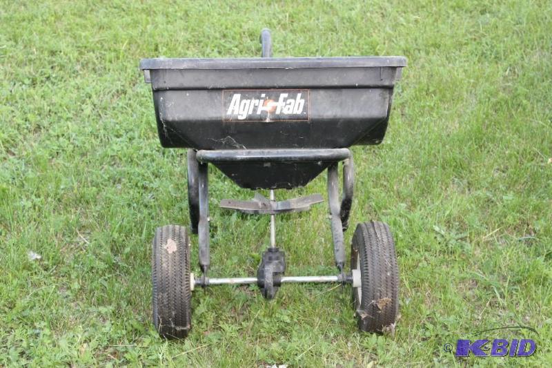 lot 9 image: Agri-fab Tow behind spreader...