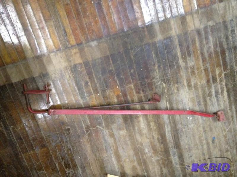 lot 75 image: Qual Craft Wall Anchor...