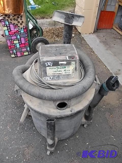 lot 12 image: Shop Vac With Attachments...