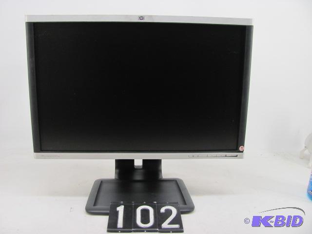 lot 102 image: HP LA2205wg 22" LCD monitor. This unit i...