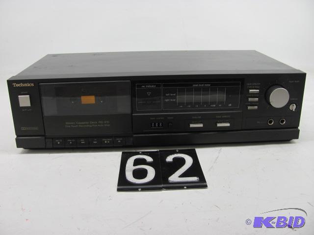 lot 62 image: Technics RS-915 sterio cassette deck. This un...