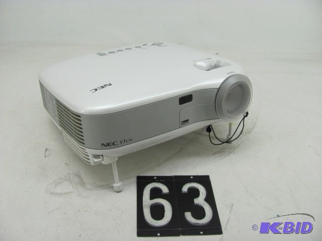lot 63 image: NEC vt-670 multimedia LCD projector. This uni...