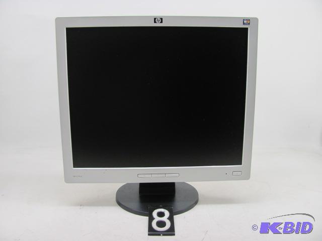 lot 8 image: HP L1906 19" LCD monitor. This unit is t...