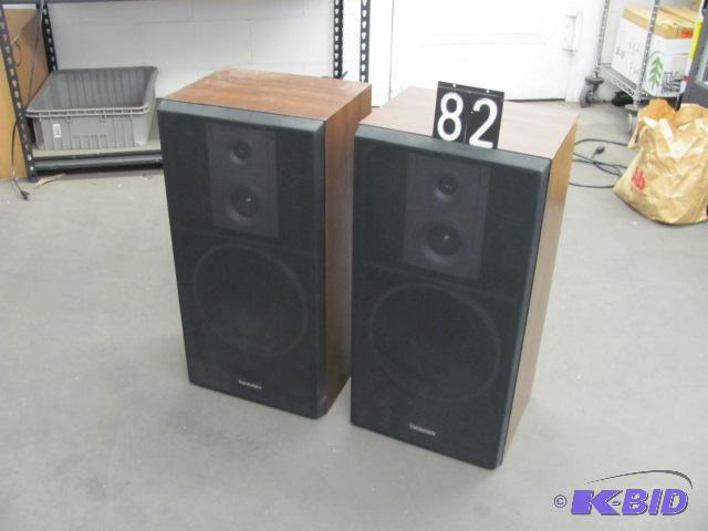 lot 82 image: Pair of Technics SB-L52 linear phase speakers...