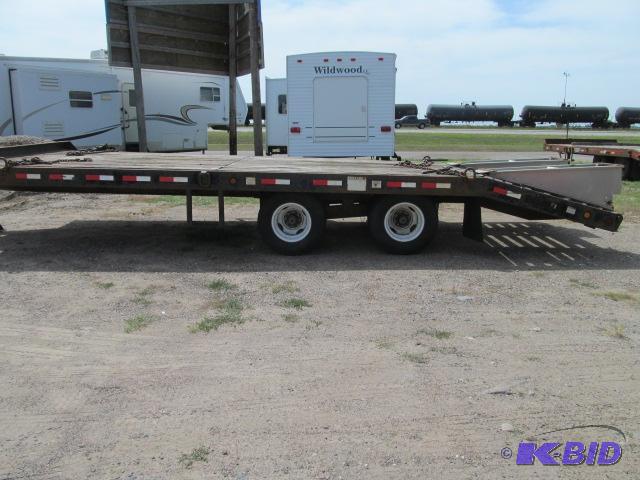 Year 2001 Make Towmaster Model QC 20 Plate...