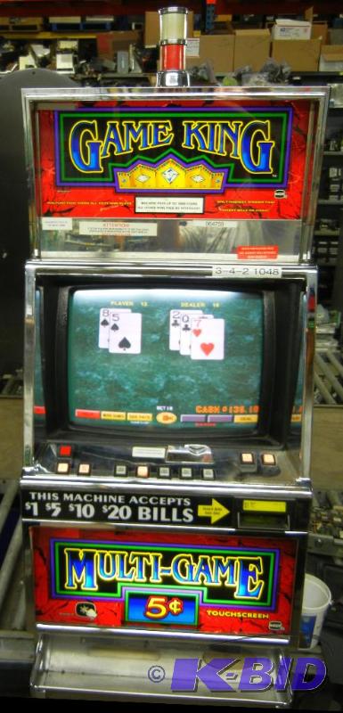 lot 1002 image: 1999 IGT I-GAME GAMEKING MULTI-GAME VIDEO SLOT MACHINE