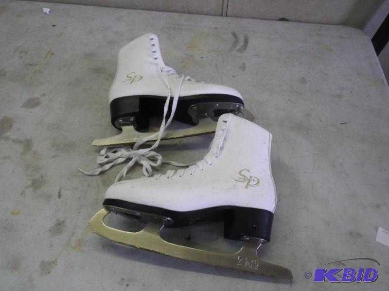 Figure skates, size 6...