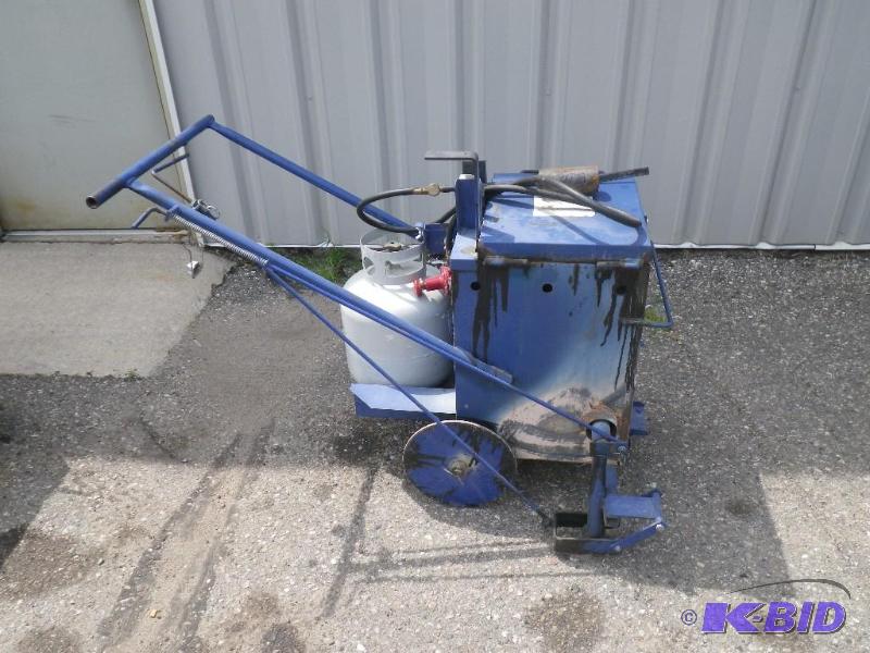 MA-10 hot melt crack filler unit. Includes to...