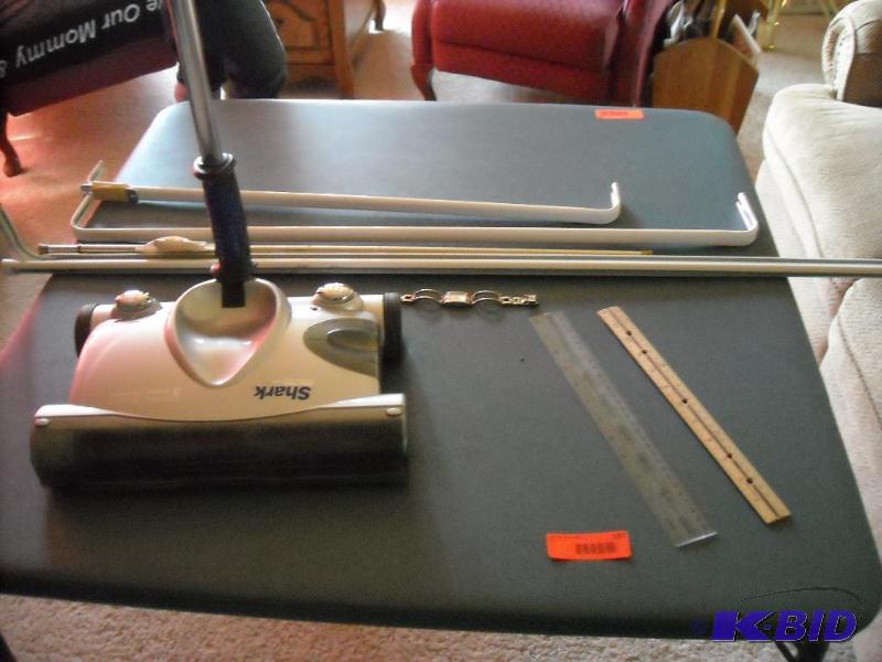 5 motor back massager wremote, plastic cubby...