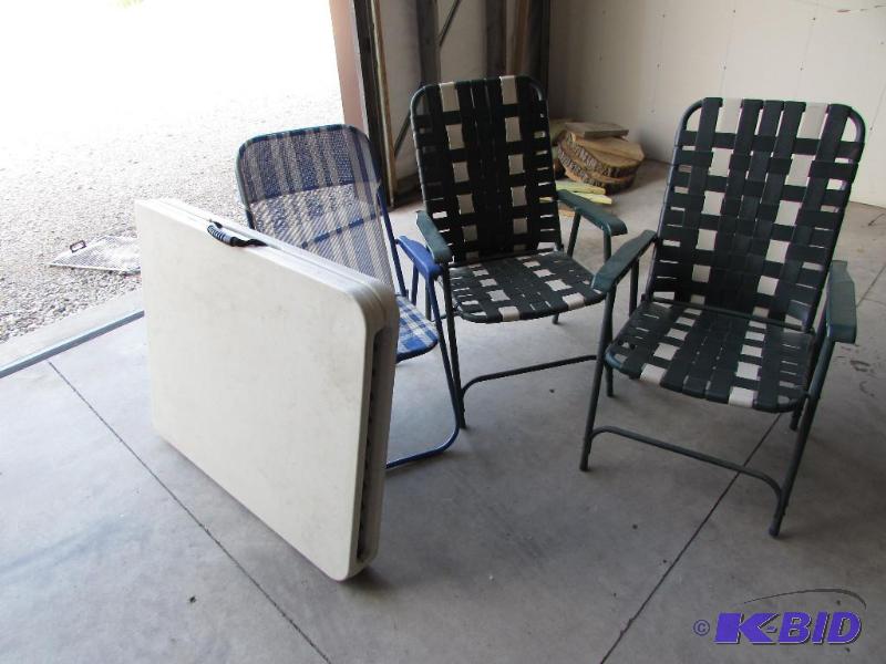 table and chairs