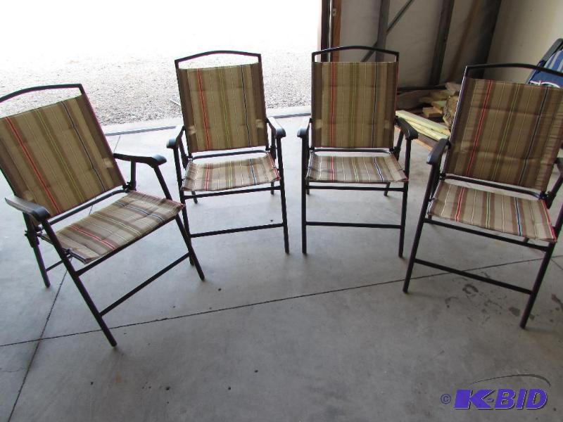 4 cloth lawn chairs