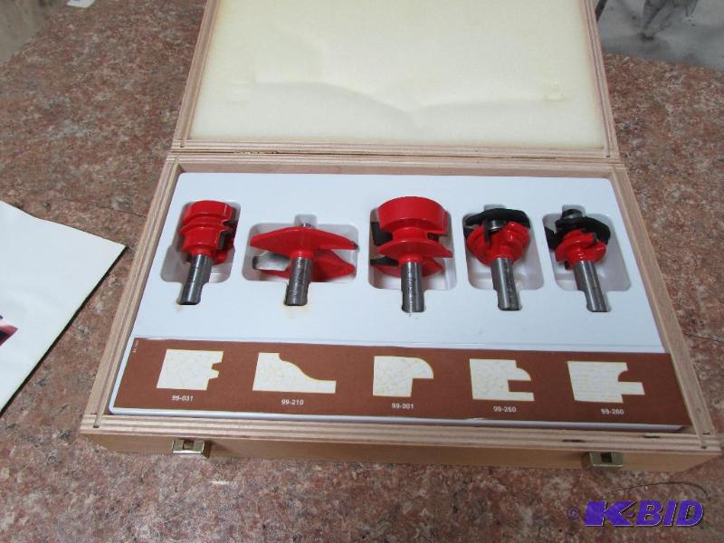 Freud 12 inch router bit set