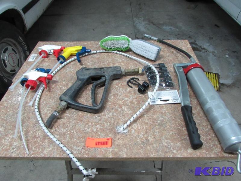 grease gun, spray gun, sprayer