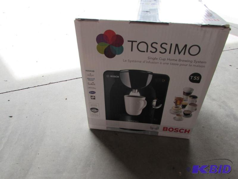 Tassimo coffee machine with t-disc storage holder