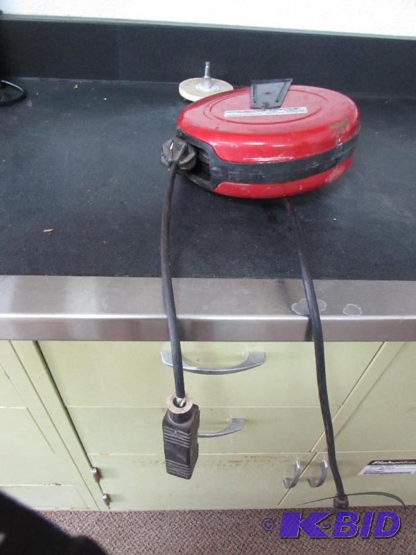 Sears Craftsman 30 ft retractable cord with 3 outlets