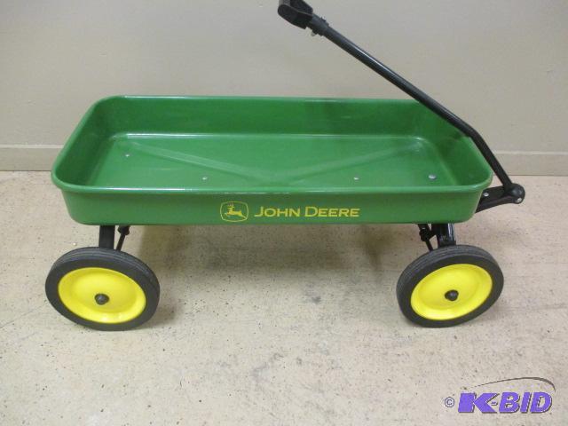 John Deere wagon
