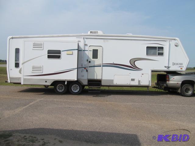 Year 2003 Make Jayco Model Designer 32 RLT...