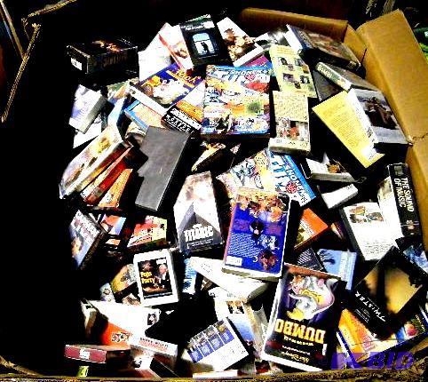 lot 202 image: Large Gaylord Pallet with Mixed Media - CDs -...