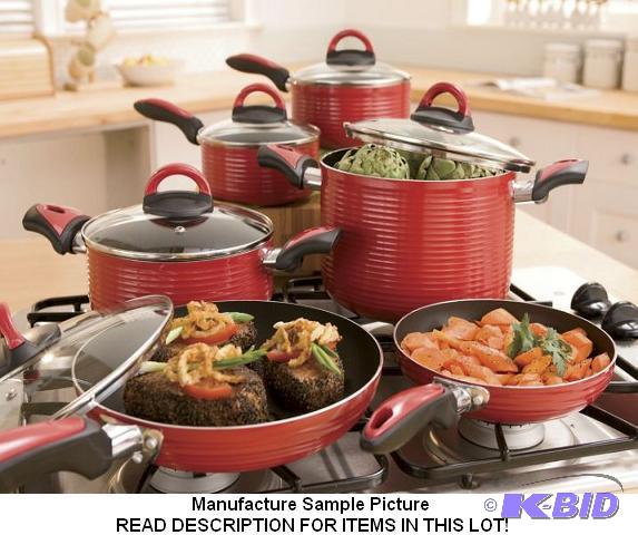 lot 85 image: Ginnys&nbspNine Piece Ribbed Cookware Set - ...