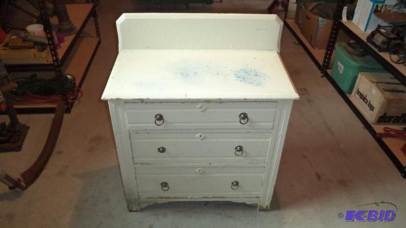 Dresser