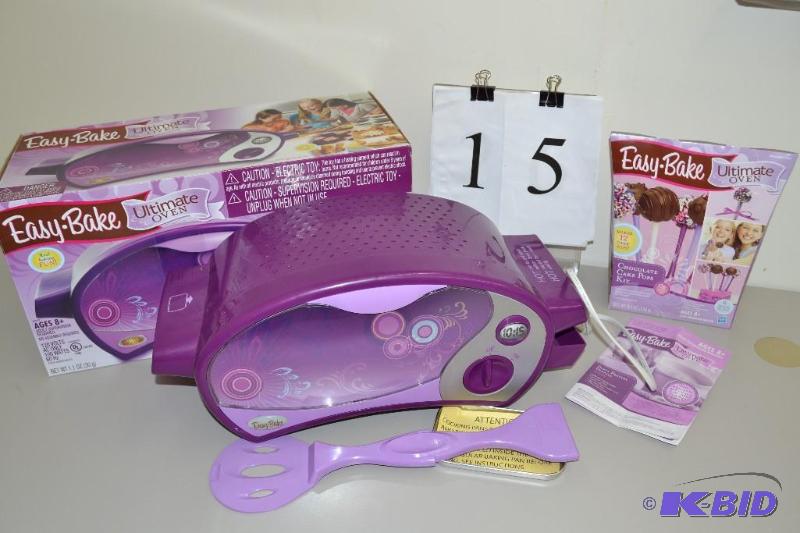 lot 15 image: Easy-Bake Oven