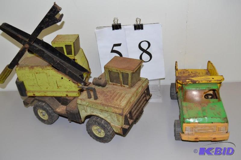 lot 58 image: Tonka trucks
