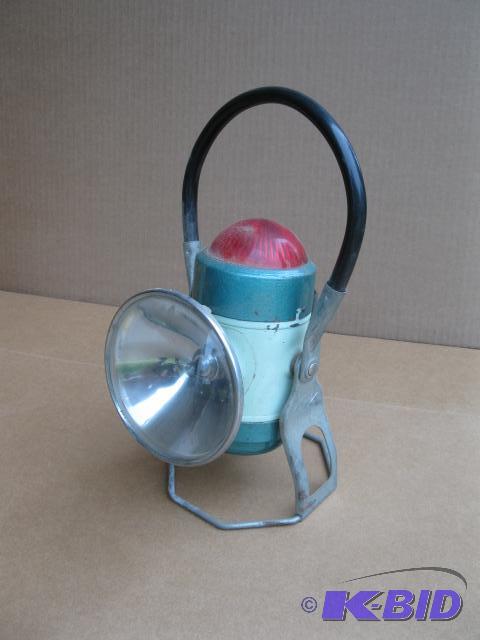 Antique flashlight, looks very nice, operatin...