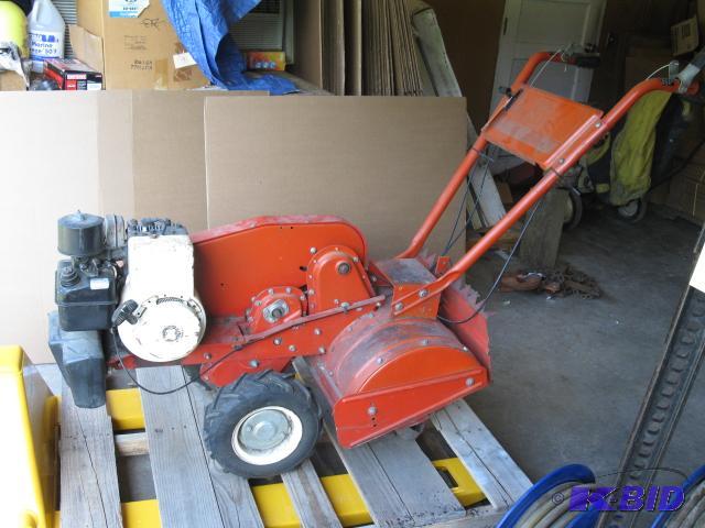 Garden Master 5 hp, rear tine tiller, runs, n...