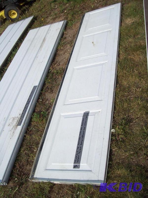 lot 21 image: Garage Door