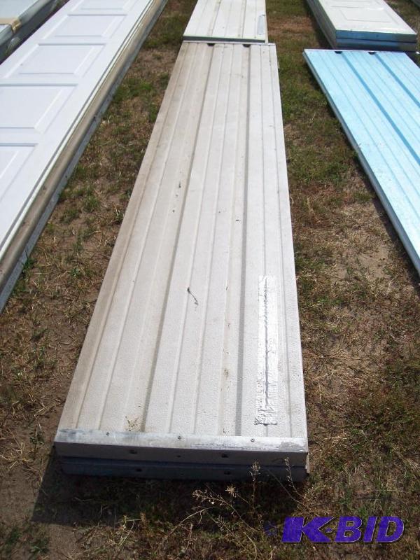lot 32 image: Garage Door
