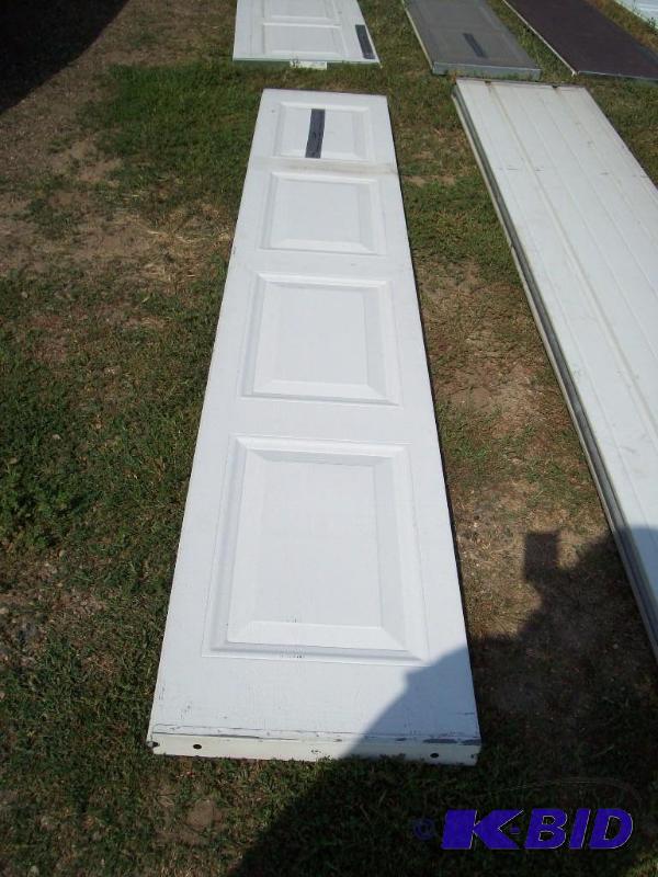 lot 39 image: Garage Door