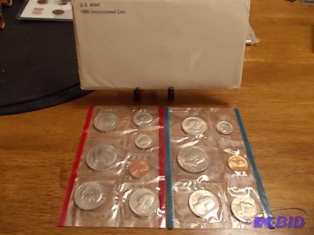 1980 US Mint Set With 2- Susan B Anthony Doll...
