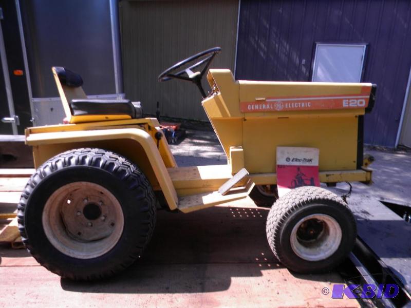 Lawn Tractor