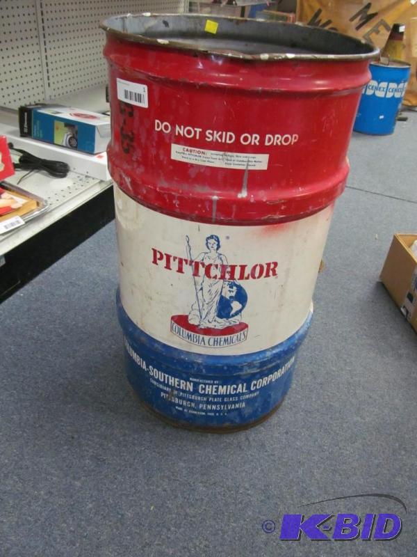 lot 1 image: Vintage 30 Gal Pittchlor Chemicals Metal Drum