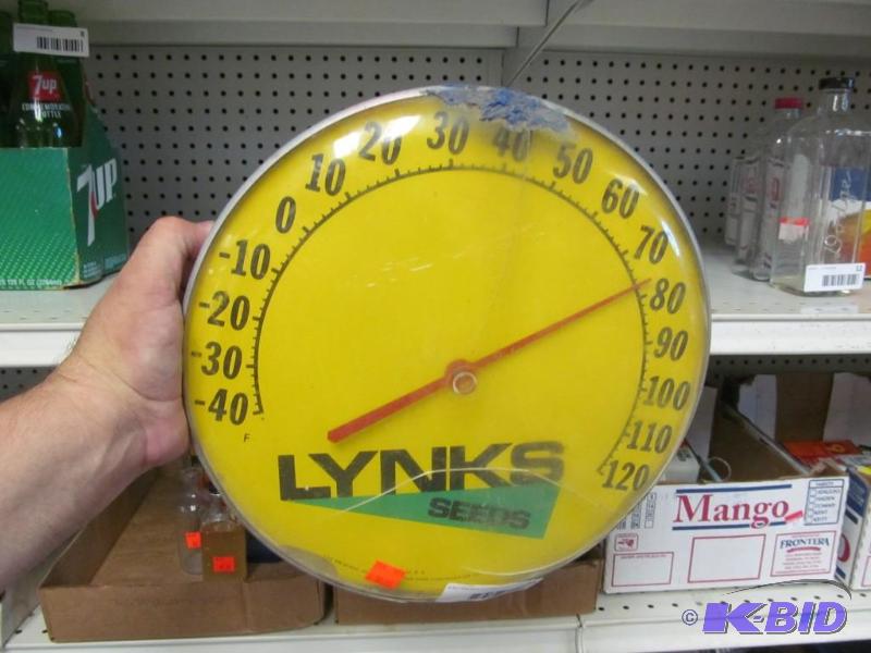 lot 11 image: Vintage Lynks Seeds Thermometer