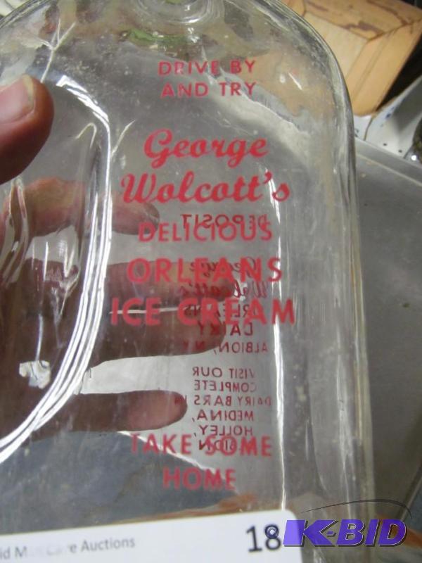 lot 18 image: vintage 1 gallon George Walcotts Glass Milk bottle
