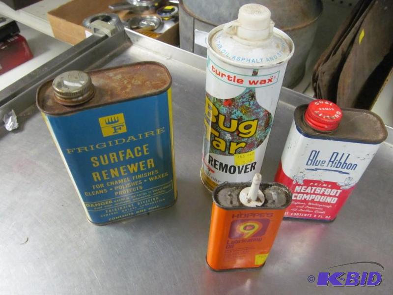 lot 24 image: Lot of 4 vintage tin household items