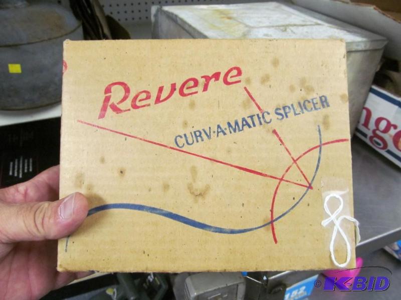 lot 31 image: Revere Splicer Cur-A-Matic 8 and 16mm