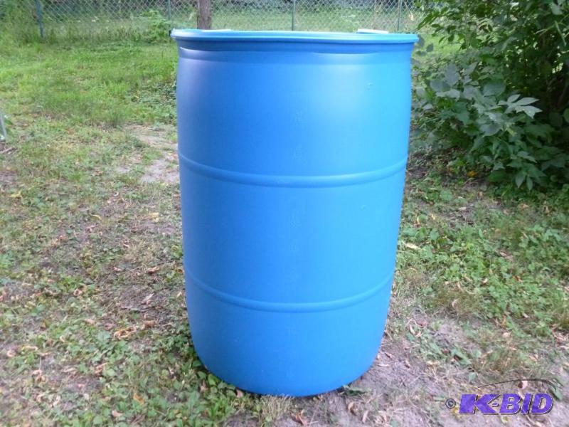 lot 14 image: Large 55 gallon plastic drum, comes with two ...