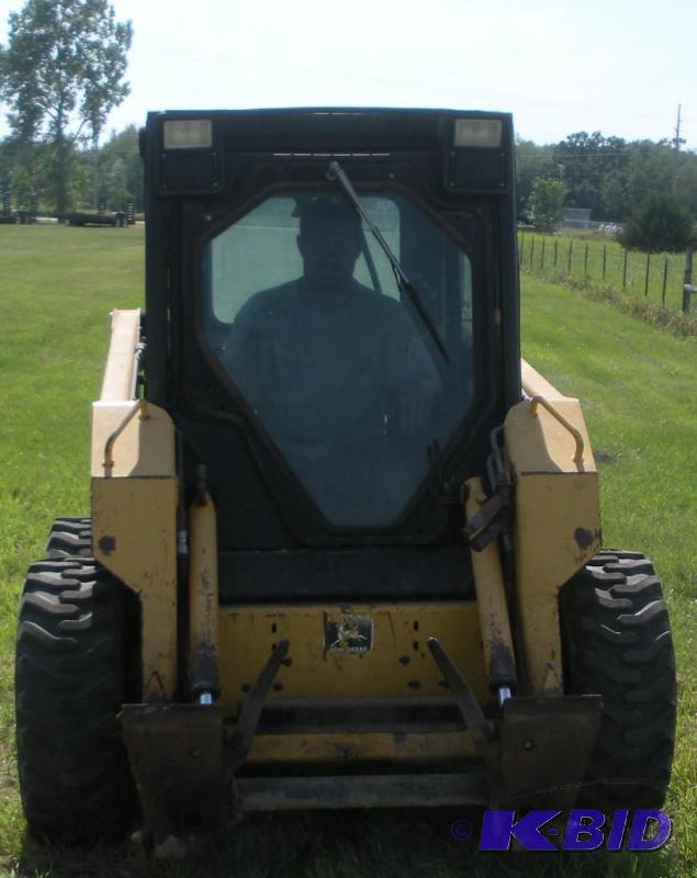 John Deer 7775 Skid Steer With Enclosed Cab and Heat